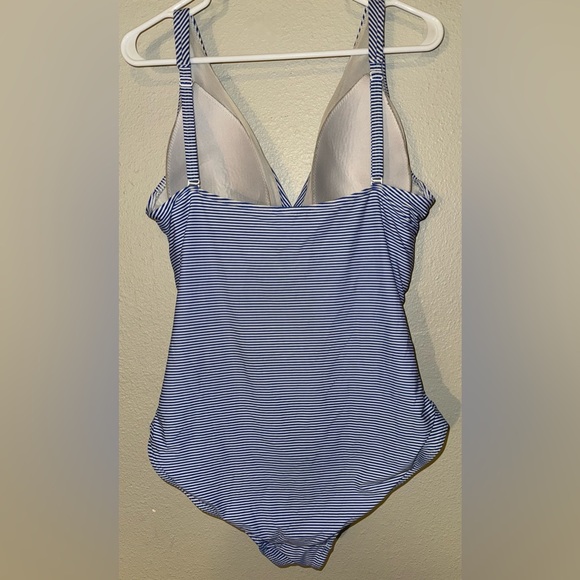 Sea Level Cross Front Multifit Stripe One-Piece Swimsuit Blue Size 20 - Picture 4 of 11